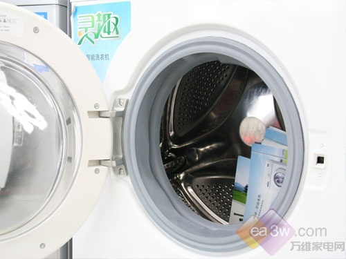 ��Ȼ�Ǽۣ�������С������ͲС��300Ԫ