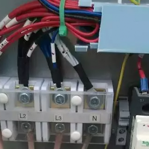 ����յ���Դ�߽���Ҫ������뷽����