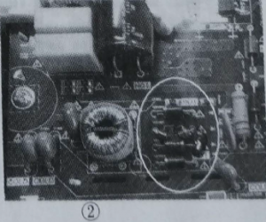 ����32D3700i��Һ������ָʾ�Ʋ�������������ά��