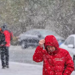 ��������һ����ů�пյ���װά�޹�