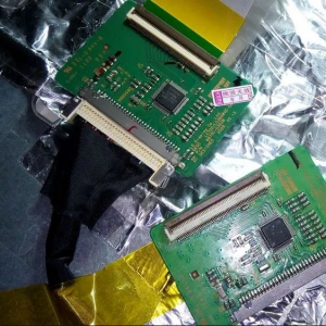 ����LT32630XҺ�����ӣ������ǿ�������������ԩ������30�飬���ҵ��Ǿ�Ȼ��ƫ�������