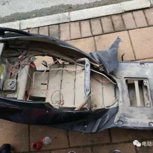 С��Ľ���ز�λ�ã��Ӵ˵綯�����ٲ���̣��������Σ�