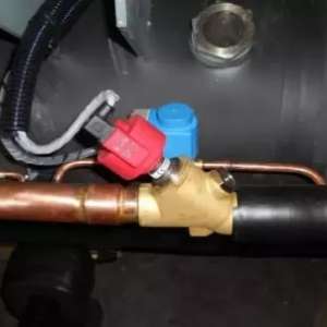 �������ͷ�����װ���ڿյ��а�������Ҫ��ɫ