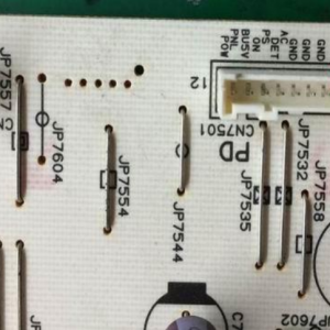 ����LCD-46LE700AҺ���ʵ翪��ʮ���Ӻ�ػ�����Ƴ�����ά��