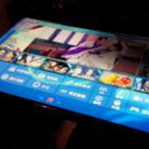 ����LCD-80UD30A�ʵ���Ļ���ϽǷ���