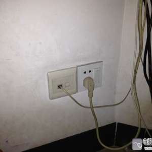 ͻȻͣ��Ե��Ե�Σ��