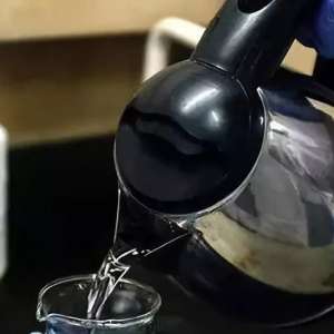 �Ͼɵ���ˮ�������ӣ����������ܷ���䱦��ʵ�á�