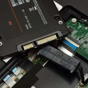 С��ָ�ϣ���̬Ӳ�̽ӿ�ɵɵ�ֲ��壬�����û�Ӧ�����ѡ��