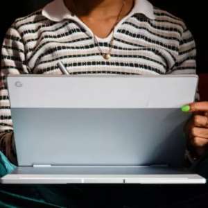 ���ϱʼǱ������ڶ�����FYDE ��Chrome ��OS������