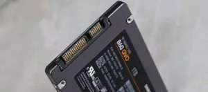 M.2��SATA�ӿڵĹ�̬Ӳ�̣���ѡ���ĸ�