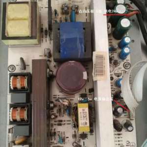 ����TLM3233HҺ�����Ӻ�����������������ָʾ���ɺ��Ϊ��ɫ