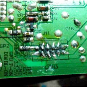 ����LE32M02FҺ�����Ӻ��������������ά��