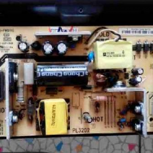 TCL C32F220Һ�����Ӻ��΢΢������û��Ϩ�𣬶��Ҳ�����