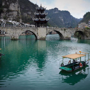 ��Զ�ų����ξ��侰����Щֵ��ȥ_���ڷɺ����в߻�