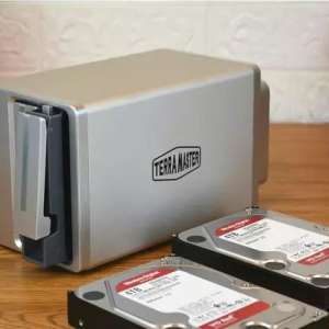 ����NAS˭����U�̣�2000��ļ۸�ȴ��������İ�-�洢4K��Ӱ�ٲ���