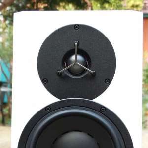 ​ynaudio LYD 7 ������������