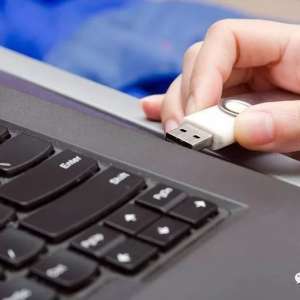 ���Խ���U�̵�С���ɣ�ѧ�᲻�ٱ�����·