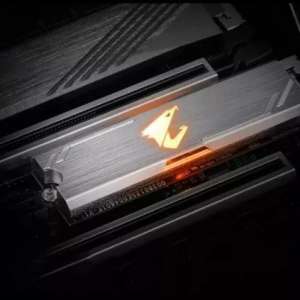 3.48GB/s��д�ٶȣ����ζ���SSD��̬Ӳ�̷���