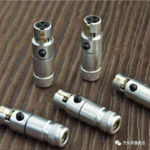 �й��ֳ�һ�纸���С����к�����������ζ�����ۣ�һƿ��Ǯ���ؼ�