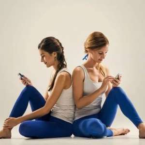 �ڹ�������Ӧ�ùر�����ֻ����ܣ����������˽������֮����