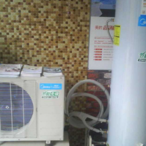 ��������ˮ���ѵ���ͬʱ�������ͨ����ˮ����˵���и��������