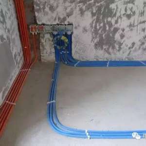 �繤���У�װ��ʹ�û����߹��գ���·���ڿ��Ը���