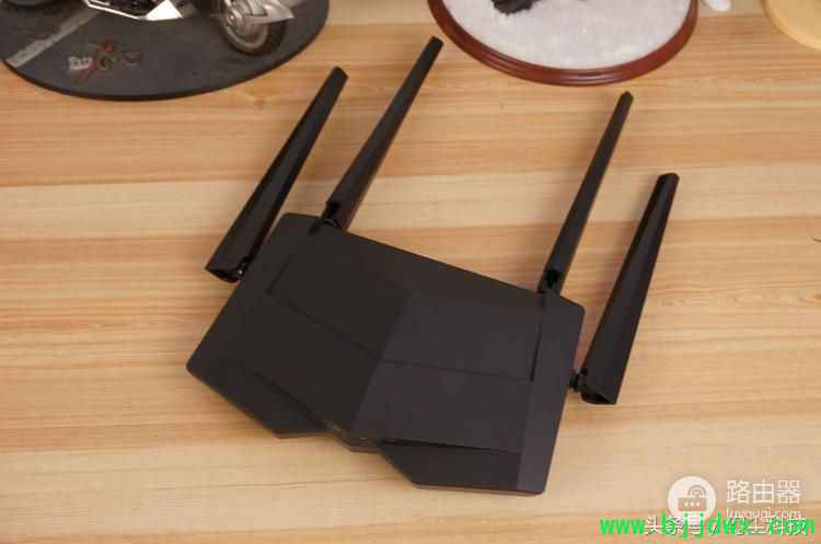 �ڴ�AC10�뼫·��3�Ǹ�·������ʵ�ã�����һ�¶Ա�